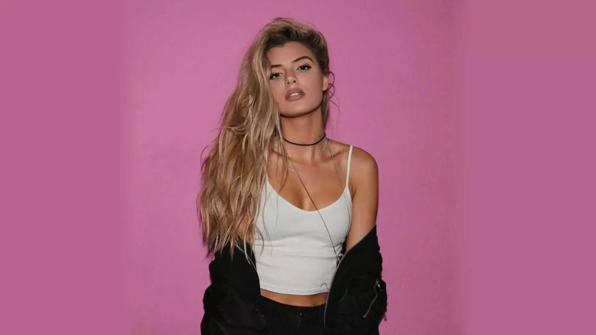 Alissa Violet